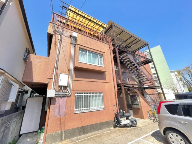 リバーサイドハイツの外観