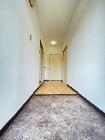 リバーサイドハイツの玄関