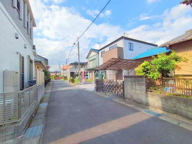 【前面道路含む現地写真】の画像