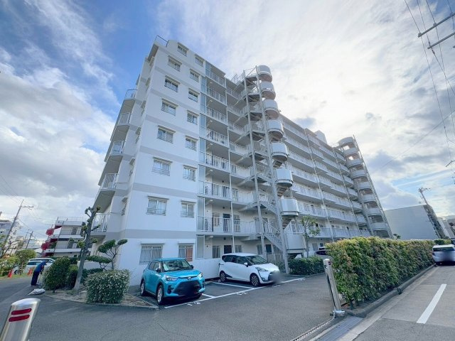 カルム東淀川の外観