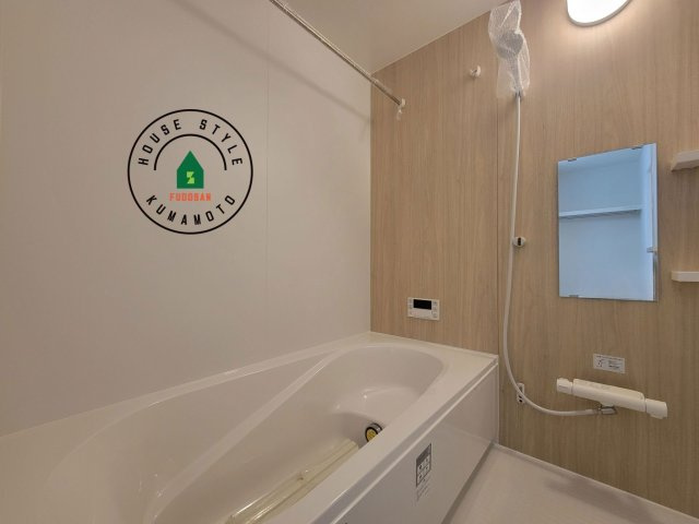 N・上益城郡益城町大字古閑第2-2棟（1号棟）　の浴室|1日の疲れを癒してくれる広々バスルーム。雨の日のお洗濯にも大活躍な浴室乾燥機付です！