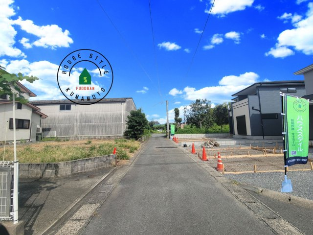 N・上益城郡益城町大字古閑第2-2棟（1号棟）　の前面道路含む現地写真|前面道路です。