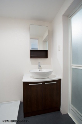 【独立洗面台】 | HPには初期費用掲載！「プライスホーム」で検索！univers