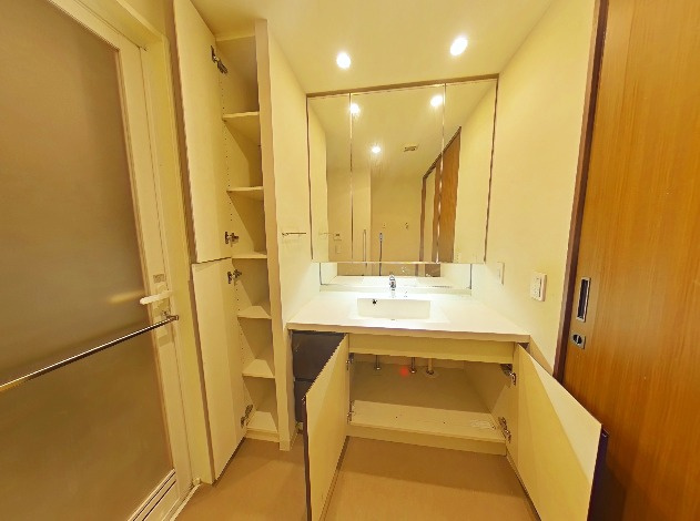 パークハウス千里中央ノーザン・レジデンスの独立洗面台|独立洗面台です