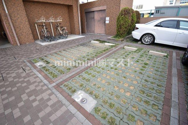 プレサンス大阪城公園パークプレイスの駐車場
