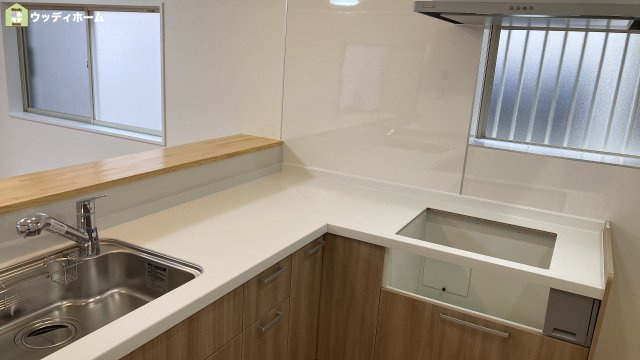 川口市行衛　中古一戸建てのキッチン