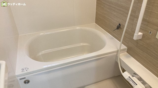 川口市行衛　中古一戸建ての浴室