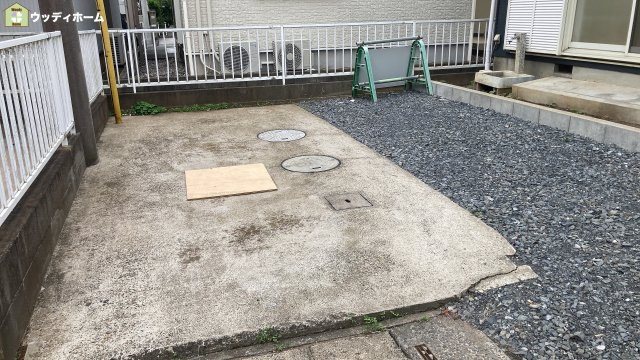 川口市行衛　中古一戸建ての駐車場