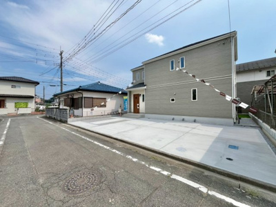 【駐車場】 | 高崎市下佐野町　新築住宅 | ゆったり停められる駐車スペース