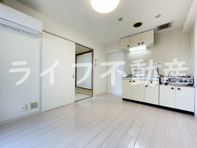 OMレジデンス八戸ノ里の居間・リビング|ゆったりとしたリビングです