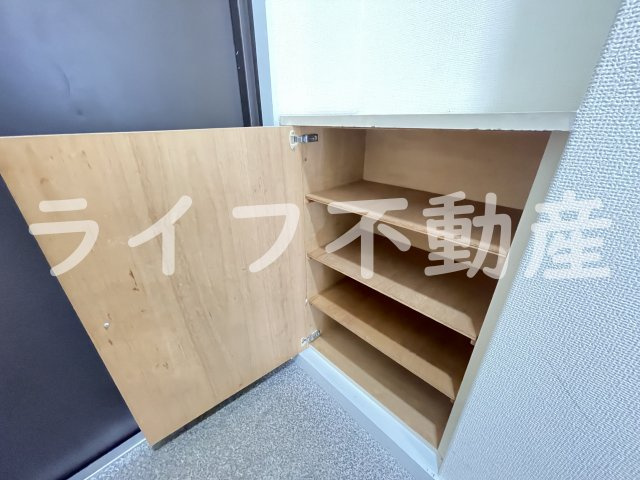 OMレジデンス八戸ノ里の収納|こまごまとしたものを収納できそうですね