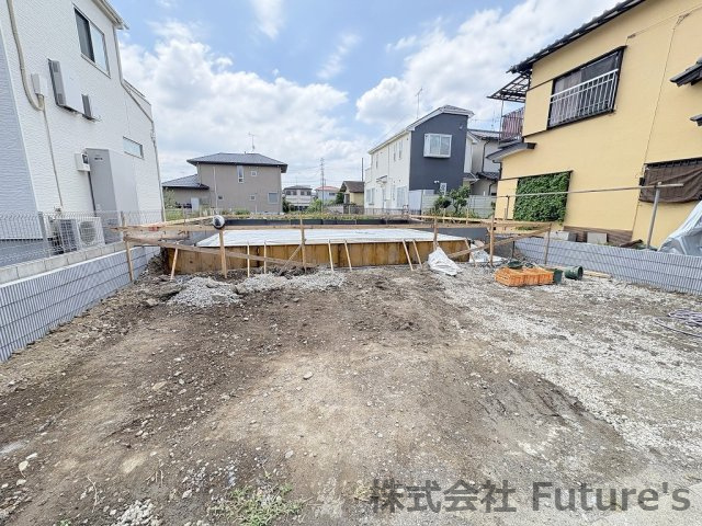 吉川市中曽根2丁目　新築戸建　全1棟の外観|現地の写真になります。