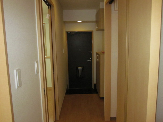 オーピュールの玄関|廊下