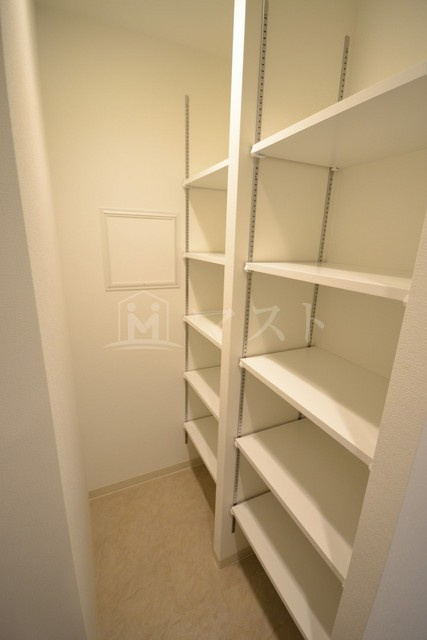 ショウエイ靭の玄関