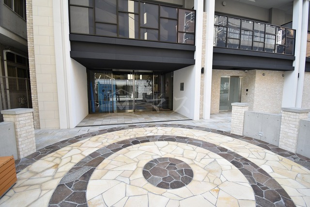 ショウエイ靭のロビー