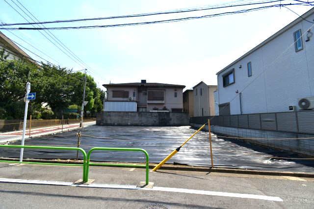 羽沢2丁目・売地・B区画の前面道路含む現地写真