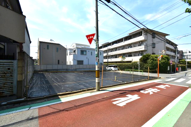 羽沢2丁目・売地・B区画の前面道路含む現地写真