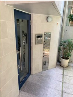 【エントランス】 | ラルジュα