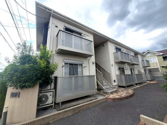 グリーンヴィレッジB棟の外観|★ペット相談（小型犬・猫）★都市ガス★エアコン★独立洗面台★