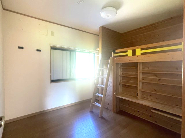 高島市鹿ケ瀬中古戸建の独立洗面台