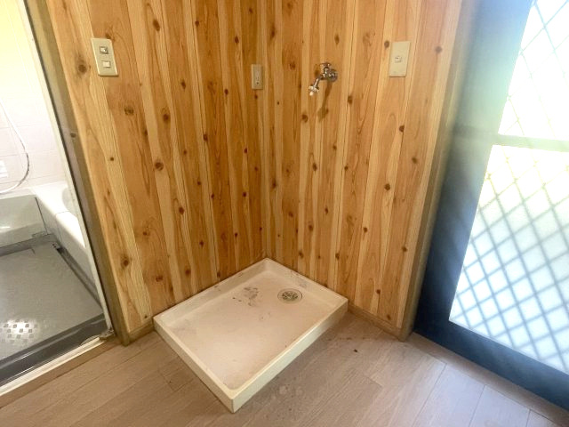 高島市鹿ケ瀬中古戸建の設備|小屋