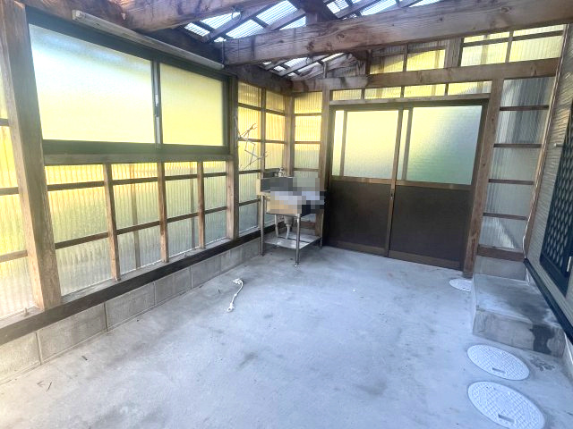 高島市鹿ケ瀬中古戸建の設備|小屋