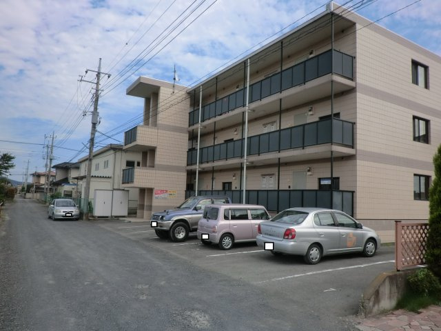 尾池マンションの駐車場