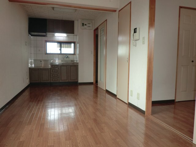 尾池マンションの居間・リビング