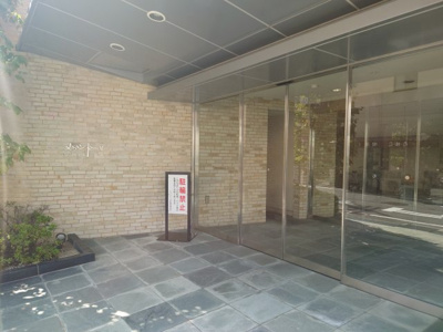 【エントランス】 | メゾンドール箕面