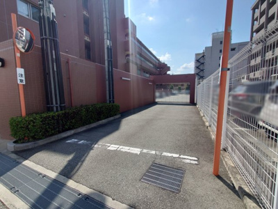 【駐車場】 | メゾンドール箕面