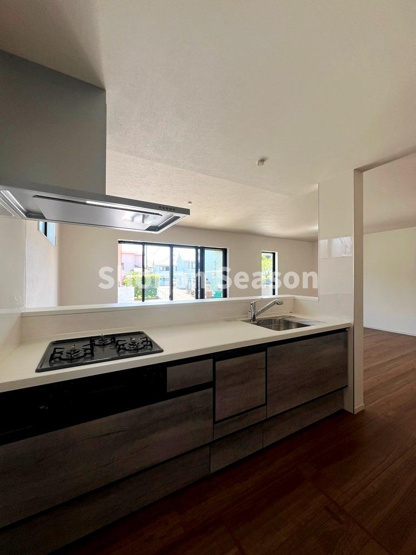 【キッチン】 | 手洗いよりも節水できる「食洗機」搭載！
食後の団らん時間を増やします♪