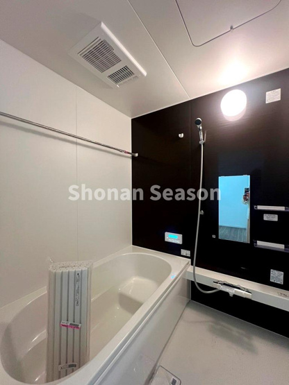 【浴室】 | 大人が足をまっすぐ伸ばして浸かれるバスユニット◎
快適なバスタイムをお過ごし下さい♪