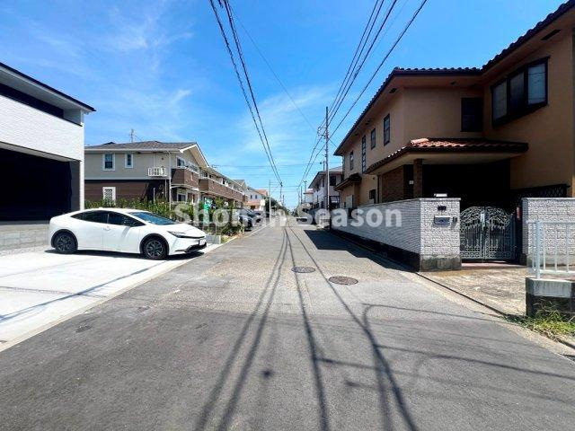 【周辺】 | 始発電車が多く、座って移動できるJR「平塚」駅が最寄り駅！
駅チカなのに閑静な暮らしやすいロケーションにございます♪