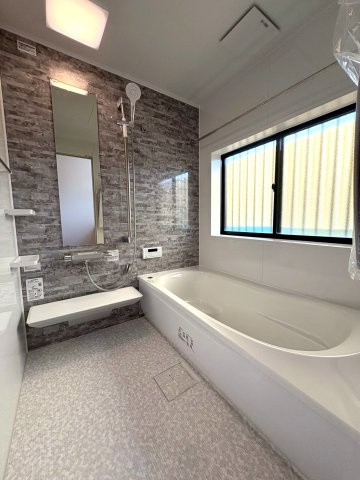 三郷市　新和4丁目　中古戸建の浴室|落ち着いた空間のお風呂です