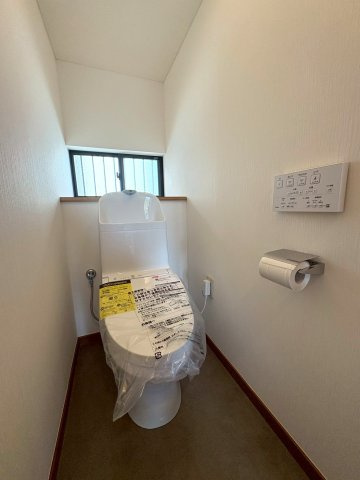 三郷市　新和4丁目　中古戸建のトイレ|清潔感のあるトイレです