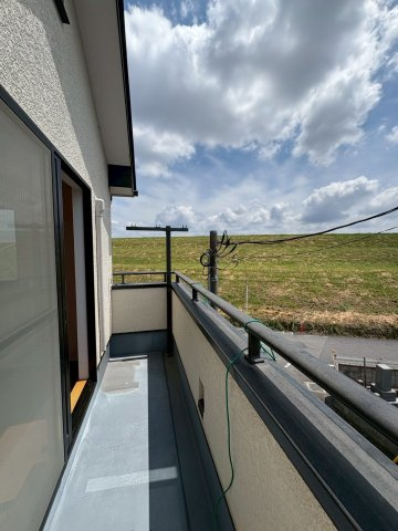 三郷市　新和4丁目　中古戸建のバルコニー|陽当たり良好なバルコニーです