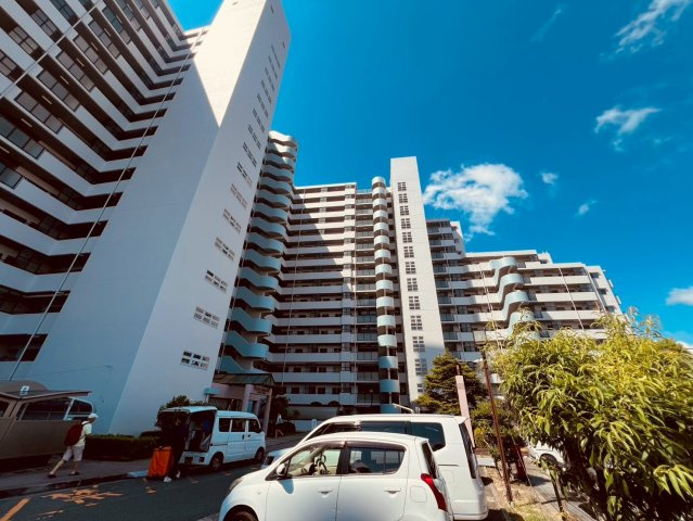 パームスクェアジェームス山の外観