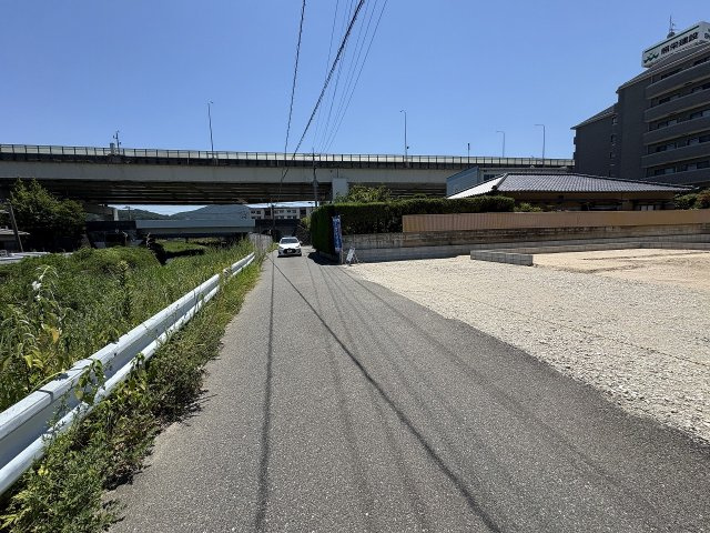 【その他】 | 福岡市西区今宿東2丁目　3号棟（全2棟）【仲介手数料無料・0円】 | 現地写真。前面道路です。