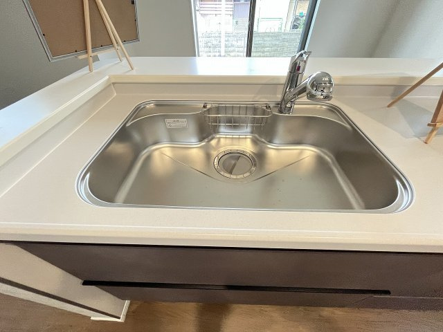 【キッチン】 | 福岡市西区今宿東2丁目　3号棟（全2棟）【仲介手数料無料・0円】 | 施工例。施工例は完成時と異なる場合があります。