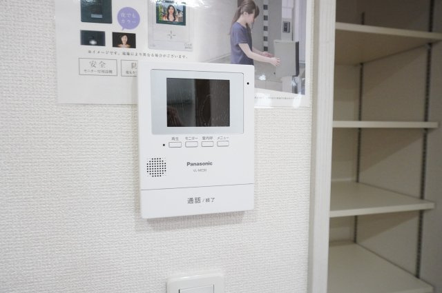 越谷市大字下間久里  全2棟 No,1のセキュリティ|TVモニター付きインターフォン