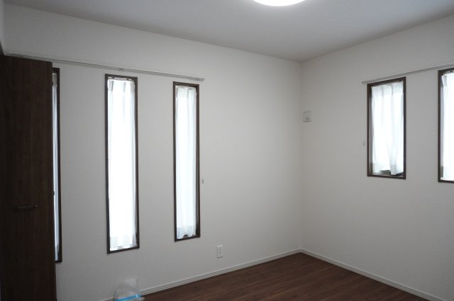 越谷市大字下間久里 新築分譲住宅 全2棟 No,1の洋室|2階5.75帖