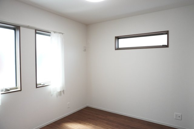 越谷市大字下間久里 新築分譲住宅 全2棟 No,1の洋室|5.332帖＋5.25帖