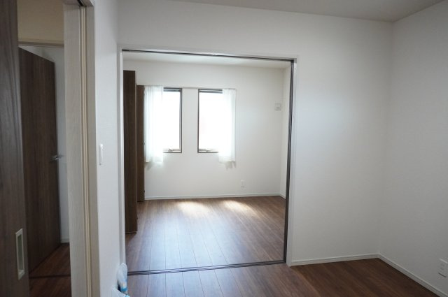 越谷市大字下間久里 新築分譲住宅 全2棟 No,1の洋室