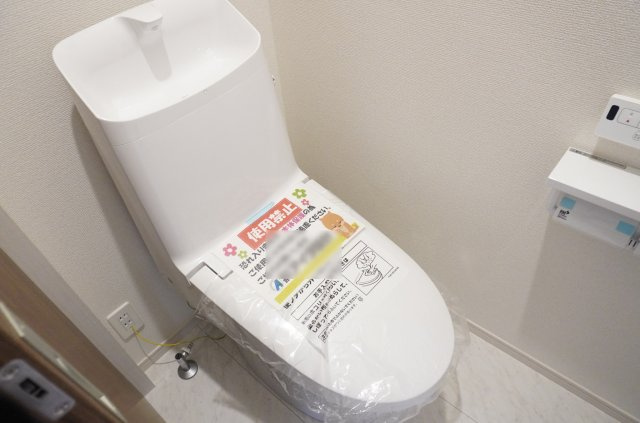 越谷市大字下間久里 新築分譲住宅 全2棟 No,1のトイレ|2階