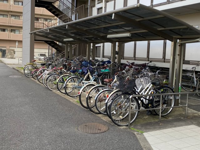 ガーデンハイム梅津の駐輪場