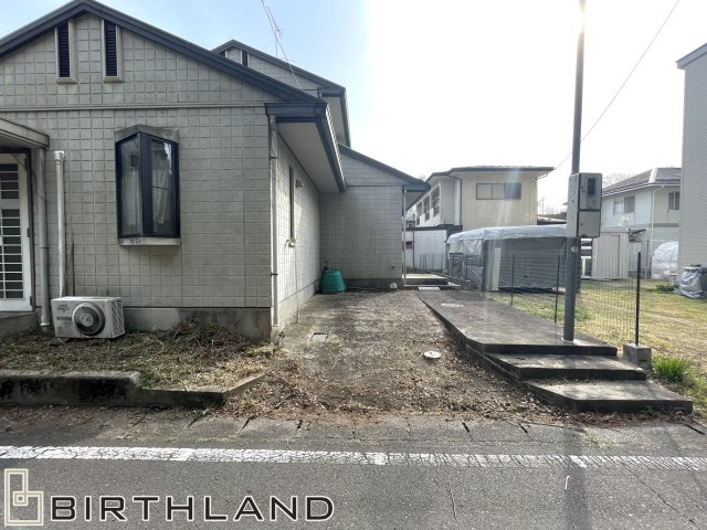 西三坂山　古屋付き解体更地渡し　住宅用地の外観