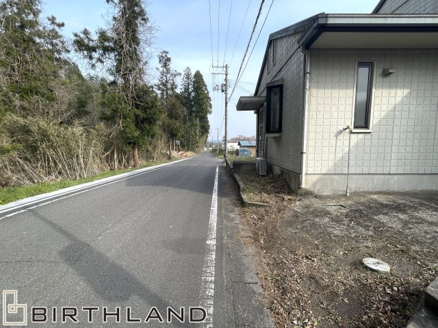 西三坂山　古屋付き解体更地渡し　住宅用地の前面道路含む現地写真