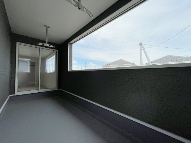 新築戸建・建売　大田原市末広第5　Cradle Garden　全4棟のバルコニー|陽当たり良好な南面バルコニー♪物干し金具付きなので洗濯物干しに便利ですね♪