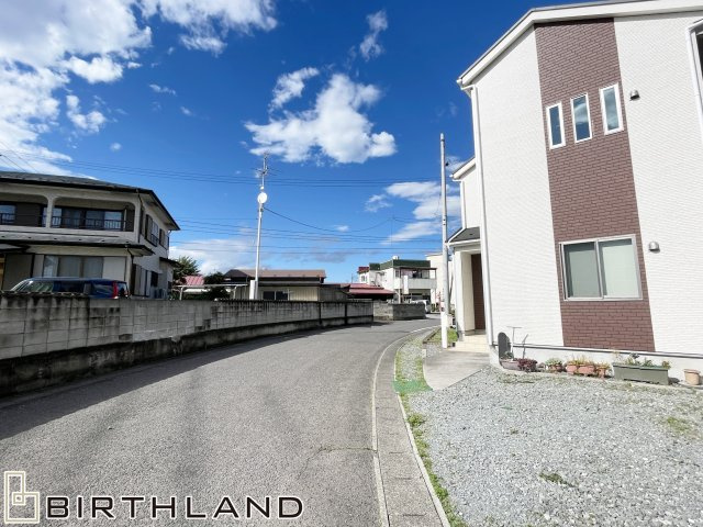 中古戸建・中古住宅　矢吹町善郷内　太陽光パネル搭載　4LDK　善郷小・矢吹中の前面道路含む現地写真