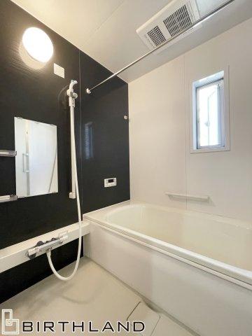 中古戸建・中古住宅　矢吹町善郷内　太陽光パネル搭載　4LDK　善郷小・矢吹中の浴室|浴室乾燥機付きのバスルーム